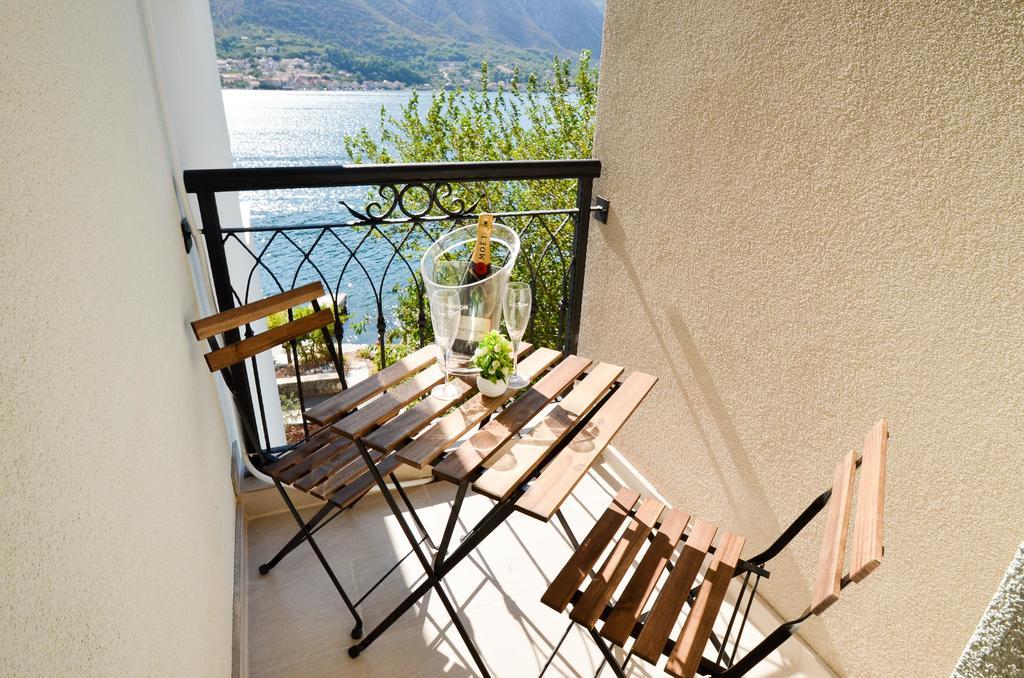 Guesthouse Grotta Di Nicola Cattaro Esterno foto
