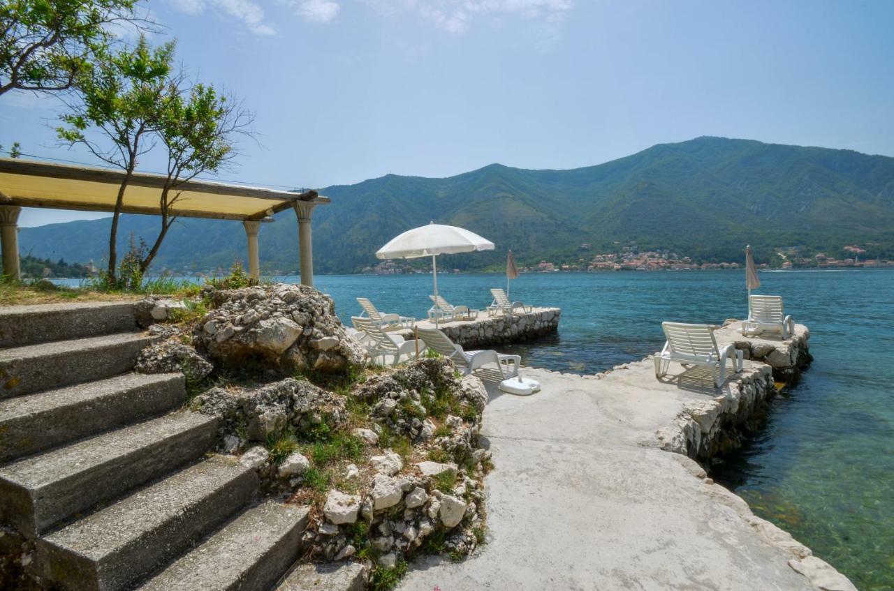 Guesthouse Grotta Di Nicola Cattaro Esterno foto