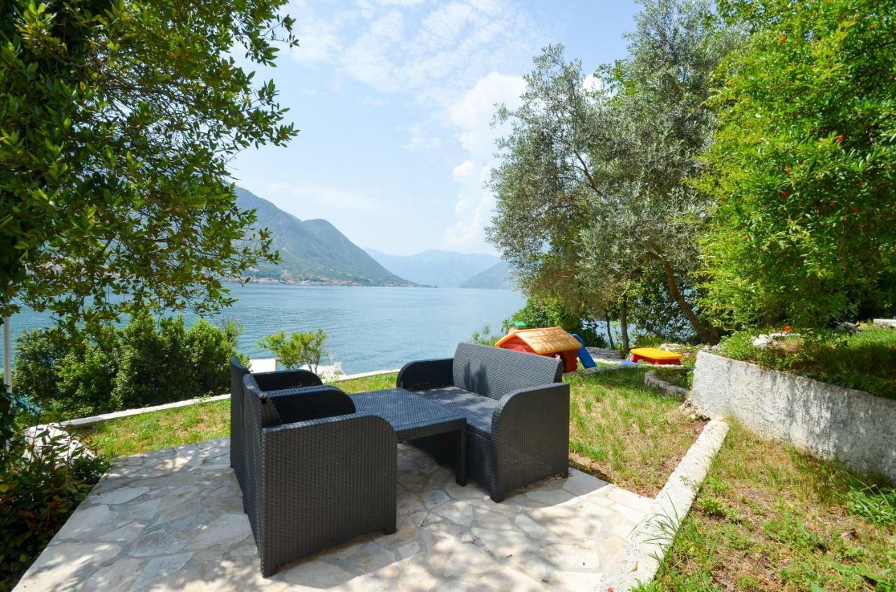 Guesthouse Grotta Di Nicola Cattaro Esterno foto