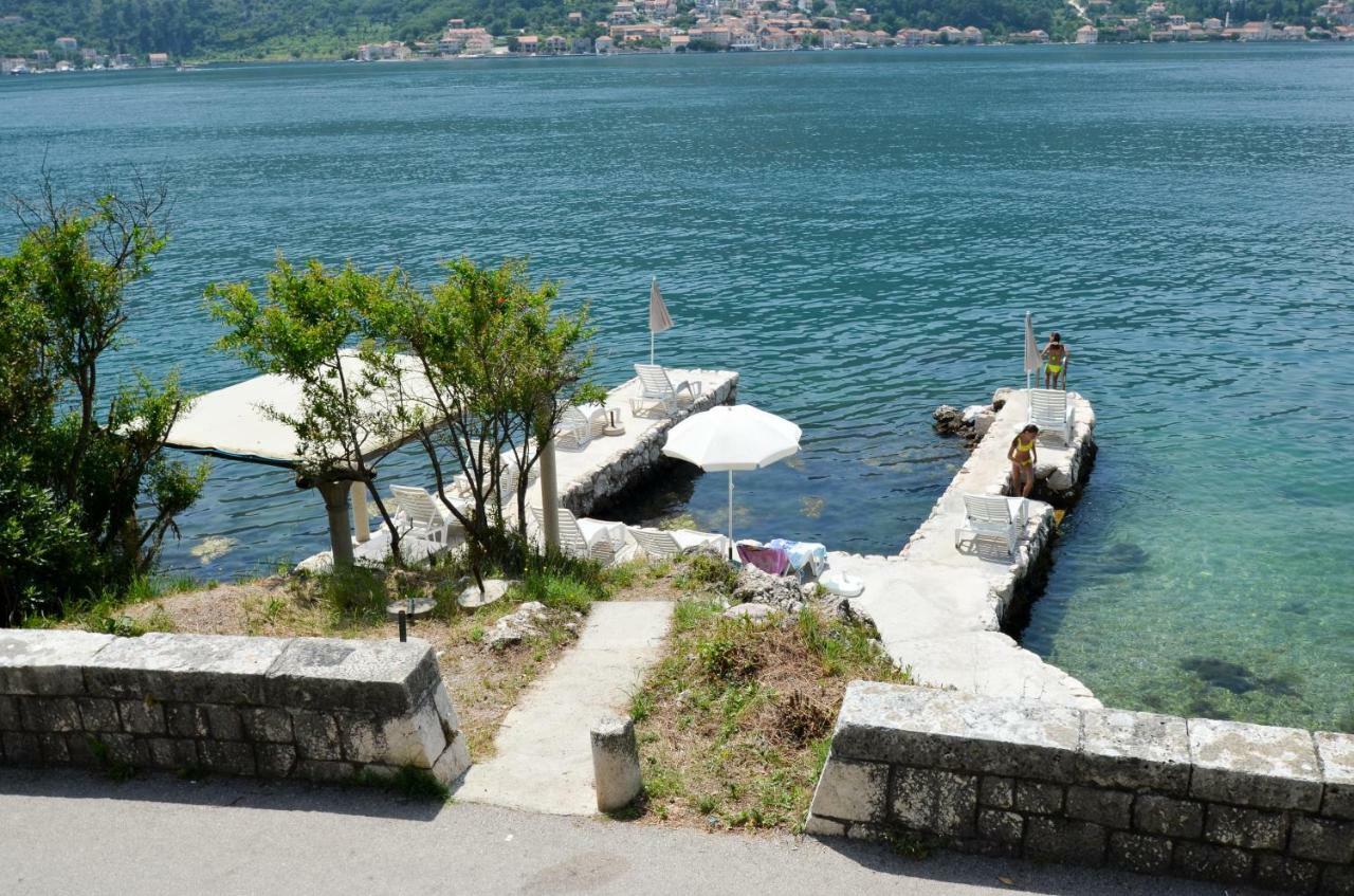 Guesthouse Grotta Di Nicola Cattaro Esterno foto