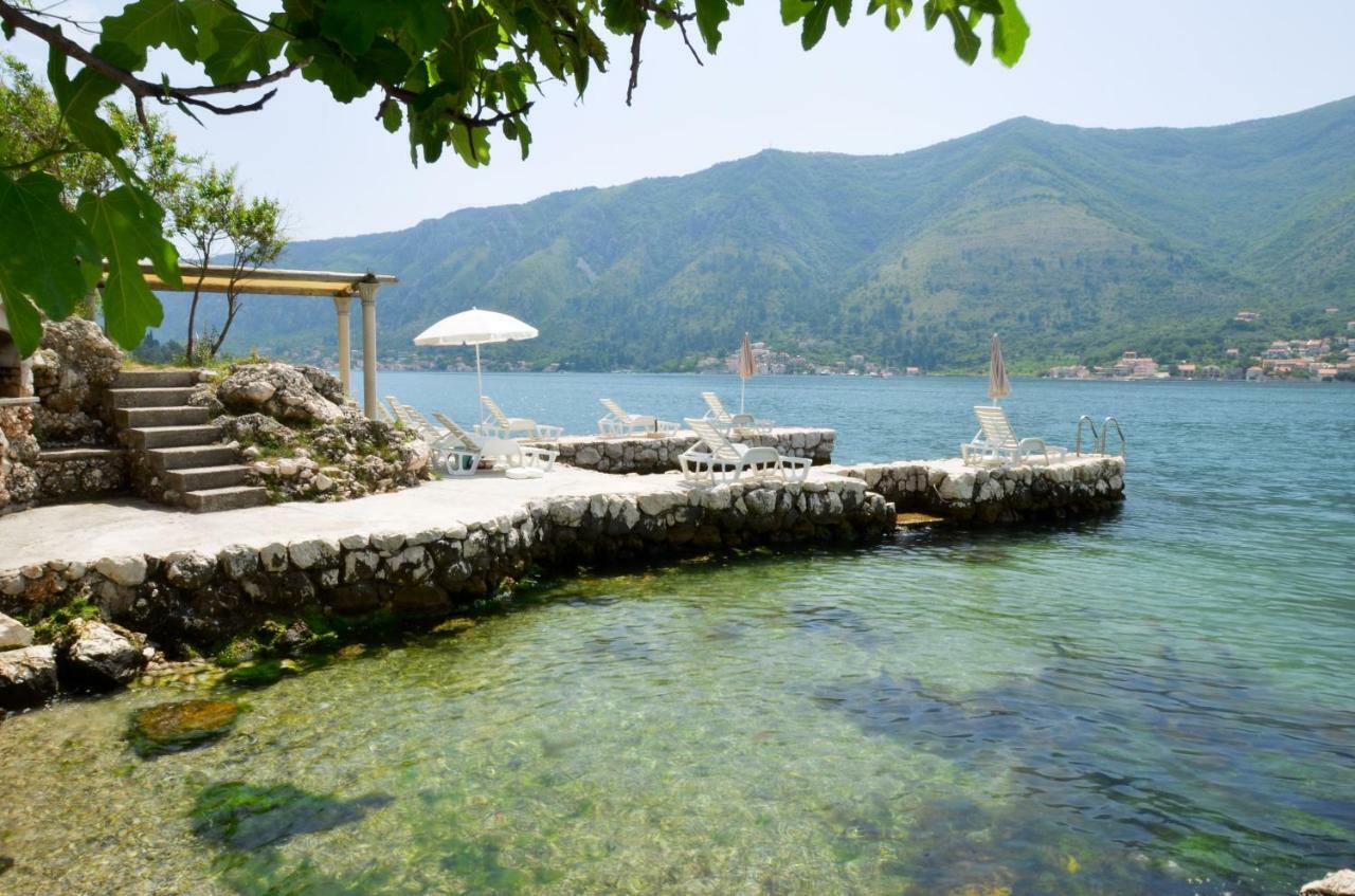 Guesthouse Grotta Di Nicola Cattaro Esterno foto