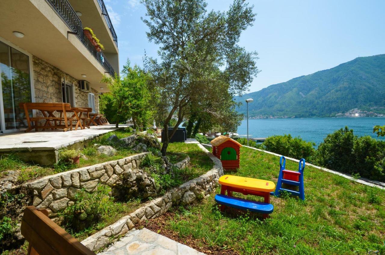 Guesthouse Grotta Di Nicola Cattaro Esterno foto
